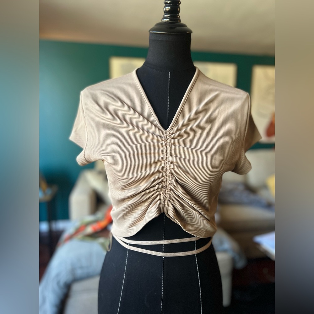H&M Beige Ruched Crop Top